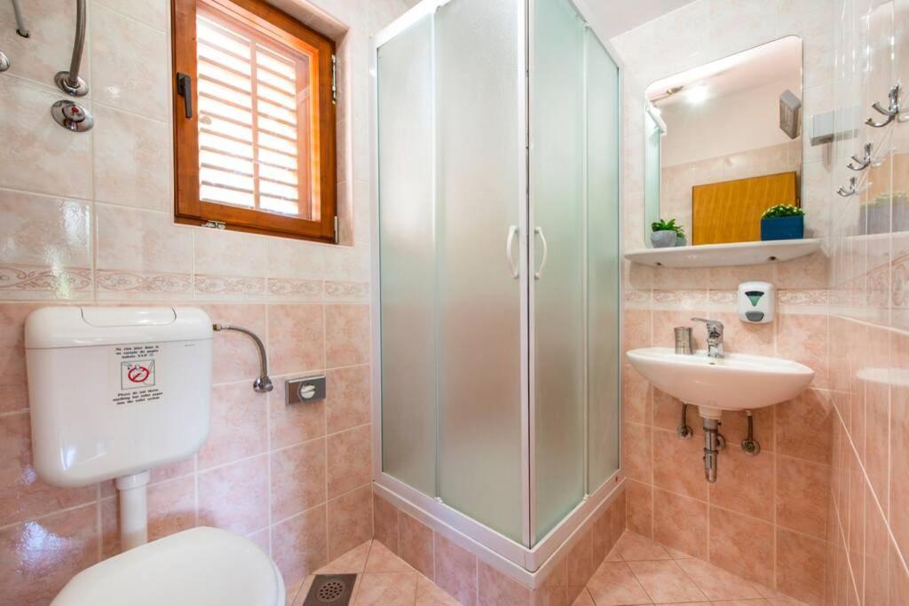 Vila Vergatum-Privacy,Gym,Billiards,Table Tennis Donji Brgat Kültér fotó