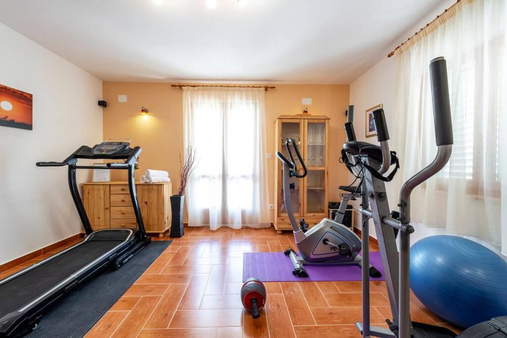 Vila Vergatum-Privacy,Gym,Billiards,Table Tennis Donji Brgat Kültér fotó